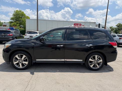 Used 2016 Nissan Pathfinder Platinum AWD/4WD image 6