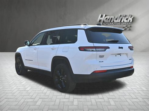 Used 2025 Jeep Grand Cherokee L Limited w/ Luxury Tech Group II AWD/4WD image 8