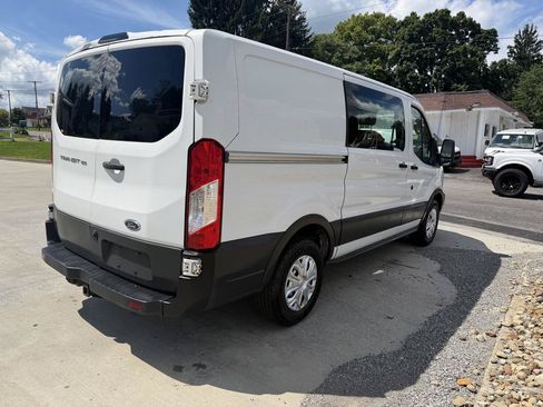 Used 2018 Ford Transit 150 130 Low Roof RWD image 4