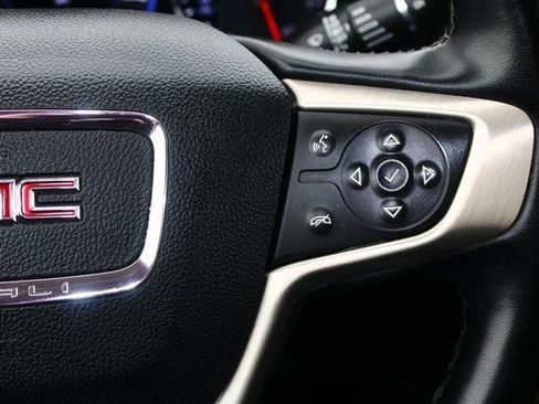 Used 2023 GMC Acadia Denali image 17