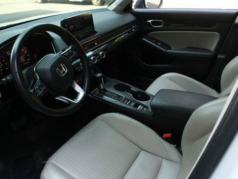 Used 2022 Honda Civic Touring image 14