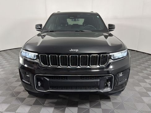Used 2022 Jeep Grand Cherokee Overland w/ Luxury Tech Group IV AWD/4WD image 6