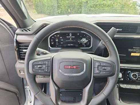 New 2026 GMC Sierra 2500 AT4 w/ AT4 Premium Plus Package AWD/4WD image 24