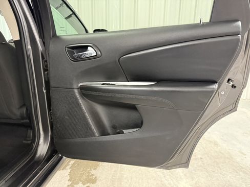 Used 2018 Dodge Journey SE w/ Popular Equipment Group image 8