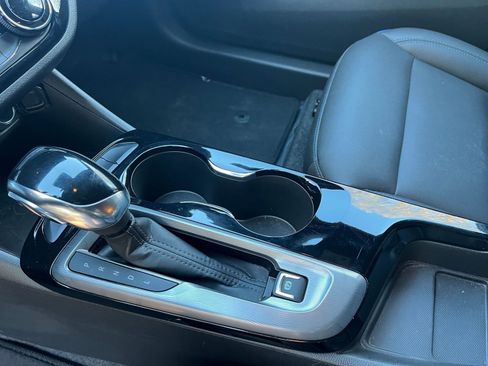 Used 2025 Buick Envista Sport Touring image 39