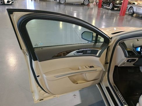 Used 2016 Lincoln MKZ Hybrid w/ Equipment Group 600A Reserve FWD image 13