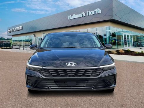 New 2026 Hyundai Elantra Limited FWD image 12
