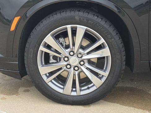 Used 2024 Cadillac XT6 Premium Luxury w/ LPO, Floor Liner Package AWD/4WD image 29