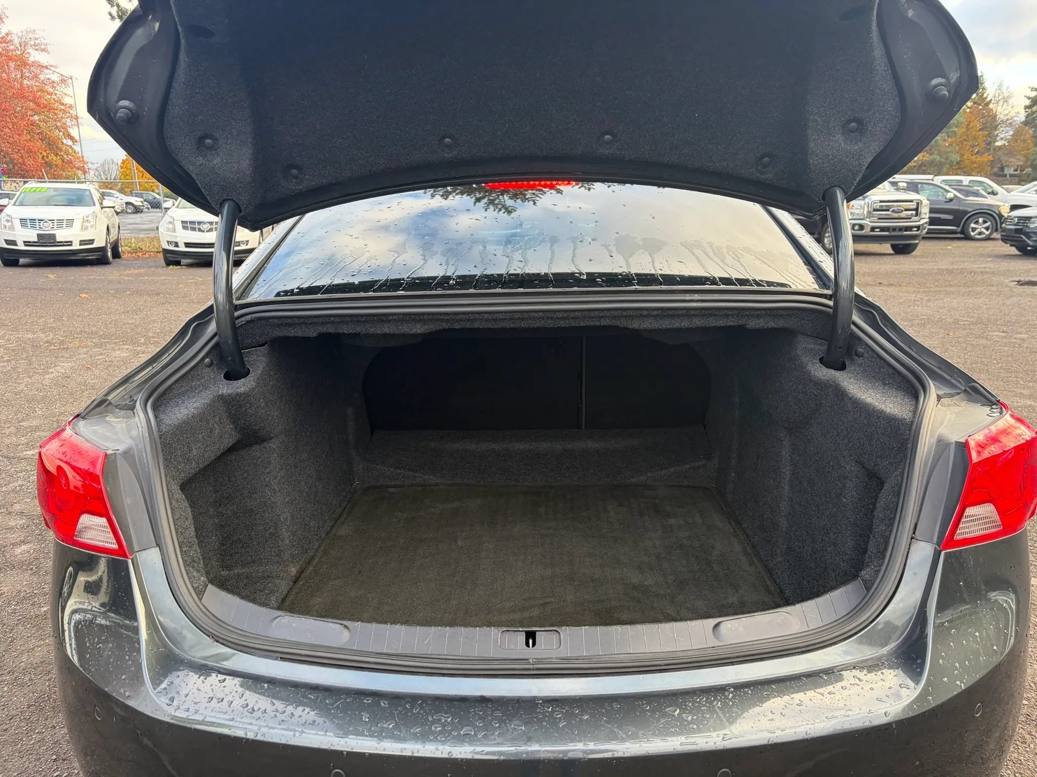 Used 2015 Chevrolet Impala LT FWD image 14