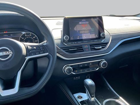Used 2023 Nissan Altima 2.5 SV FWD image 7