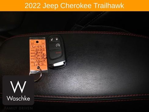 Used 2022 Jeep Cherokee Trailhawk image 36