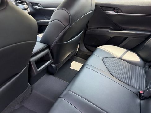 Used 2022 Toyota Camry SE FWD image 15