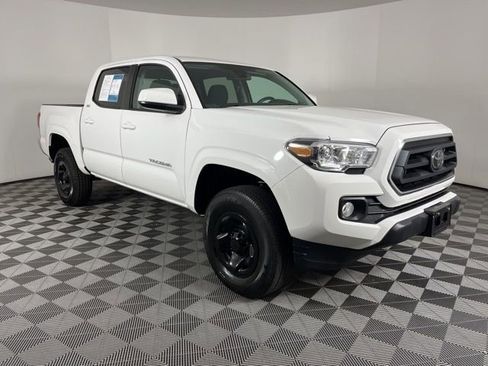 Used 2023 Toyota Tacoma SR5 RWD image 3