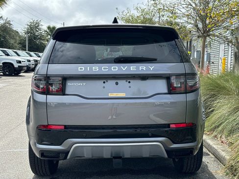 Used 2025 Land Rover Discovery Sport S image 3