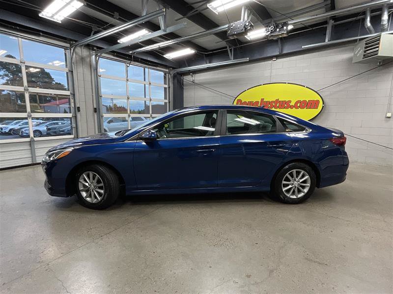 Used 2018 Hyundai Sonata SE FWD image 2