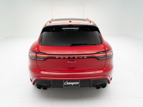 Certified 2025 Porsche Macan AWD/4WD image 10