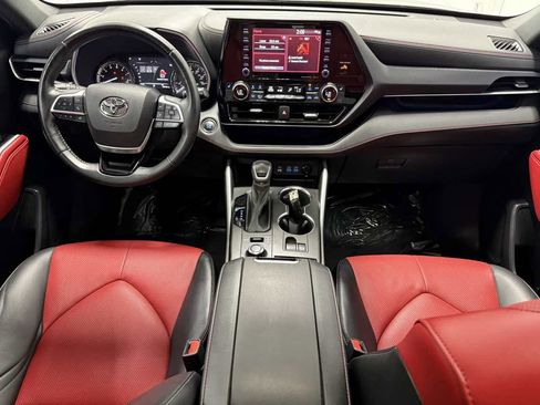 Used 2022 Toyota Highlander XSE image 12