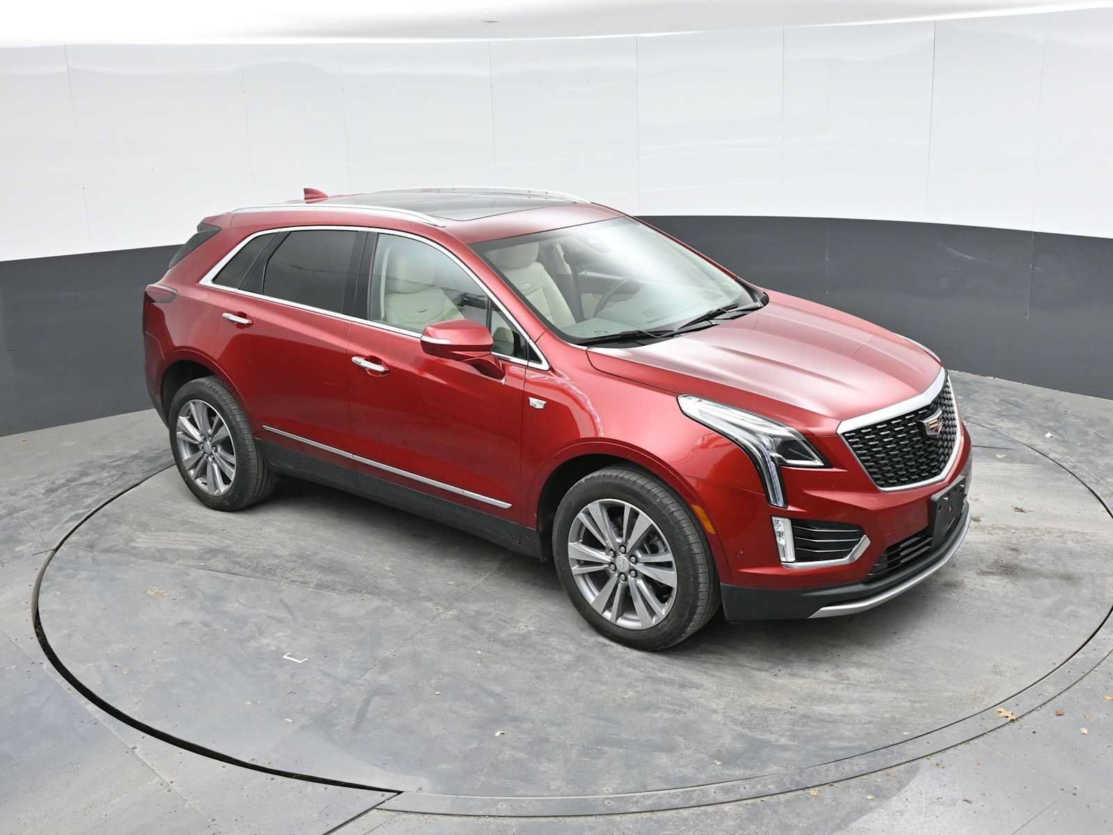 Used 2024 Cadillac XT5 Premium Luxury w/ Technology Package AWD/4WD image 18