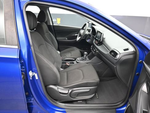 Used 2018 Hyundai Elantra GT image 38