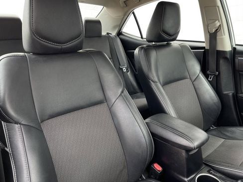 Used 2014 Toyota Corolla S image 22