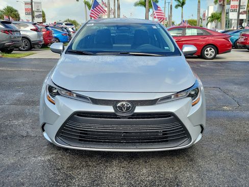 Used 2026 Toyota Corolla LE FWD image 4