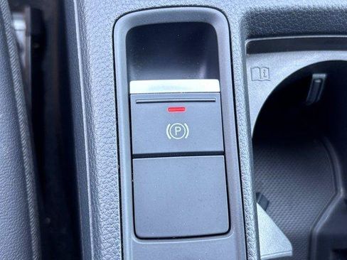 Used 2025 Audi Q3 2.0T Premium AWD/4WD image 31