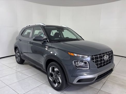 New 2026 Hyundai Venue SEL FWD image 7
