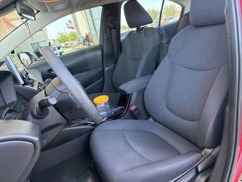 Used 2020 Toyota Corolla LE w/ LE Premium Package FWD image 6