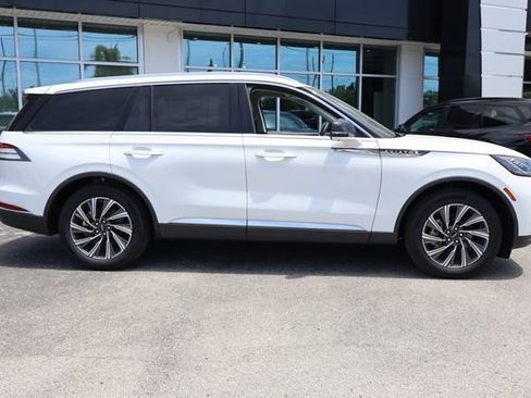 New 2026 Lincoln Aviator 2WD image 8
