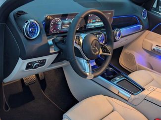 New 2026 Mercedes-Benz GLB 250 video 3
