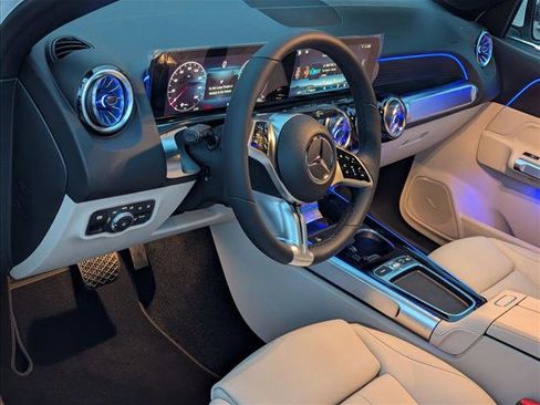 New 2026 Mercedes-Benz GLB 250 image 3