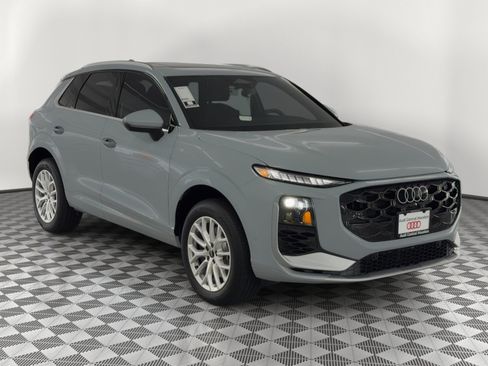 New 2026 Audi Q3 quattro 2.0T AWD/4WD image 7