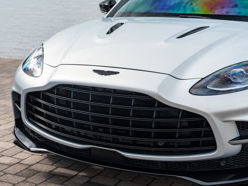 Used 2023 Aston Martin DBX 707 AWD/4WD image 14