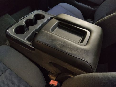 Used 2018 Chevrolet Silverado 1500 LT w/ All Star Edition image 26