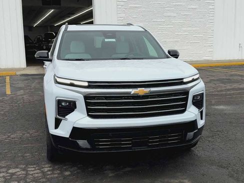 New 2026 Chevrolet Traverse High Country w/ LPO, Floor Liner Package FWD image 3
