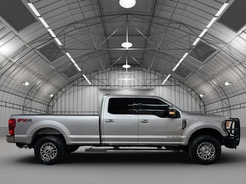 Used 2022 Ford F350 XLT w/ XLT Premium Package AWD/4WD image 7