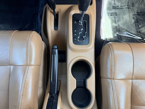 Used 2012 Jeep Wrangler Unlimited Sahara w/ Connectivity Group AWD/4WD image 18