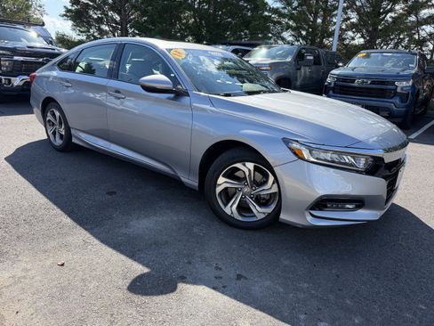 Used 2018 Honda Accord EX-L image 2