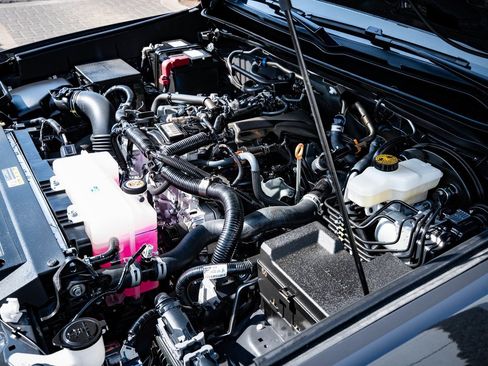 Used 2025 Toyota Tacoma SR5 image 38