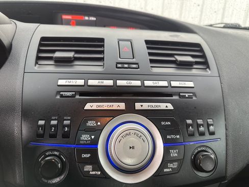 Used 2010 MAZDA MAZDA3 s Grand Touring image 26