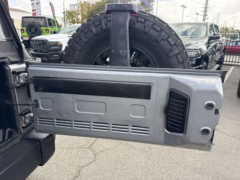 Used 2017 Jeep Wrangler Sport w/ Quick Order Package 24S AWD/4WD image 8