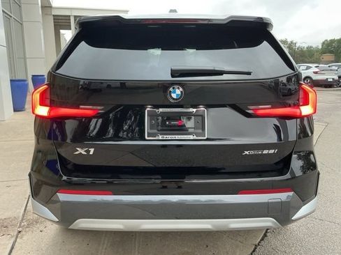 Certified 2025 BMW X1 xDrive28i w/ Convenience Package AWD/4WD image 8