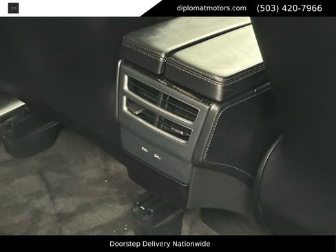 Used 2018 Tesla Model X 75D image 23