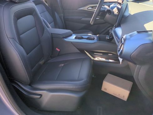 New 2026 Chevrolet Equinox EV LT image 51