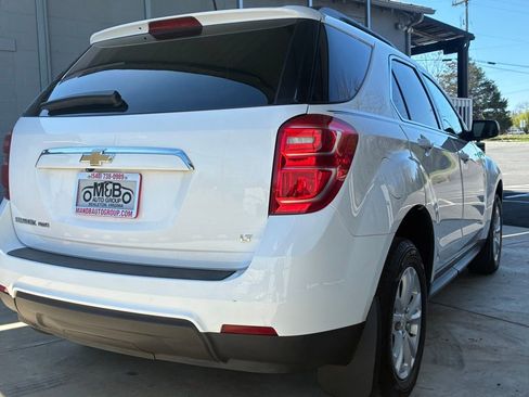 Used 2017 Chevrolet Equinox LT AWD/4WD image 4
