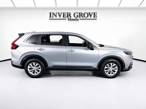 Used 2025 Honda CR-V LX image 4