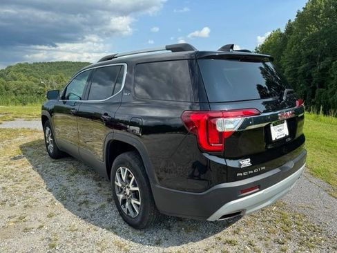 Used 2023 GMC Acadia SLT AWD/4WD image 4