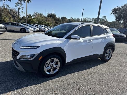 Used 2023 Hyundai Kona SEL image 5