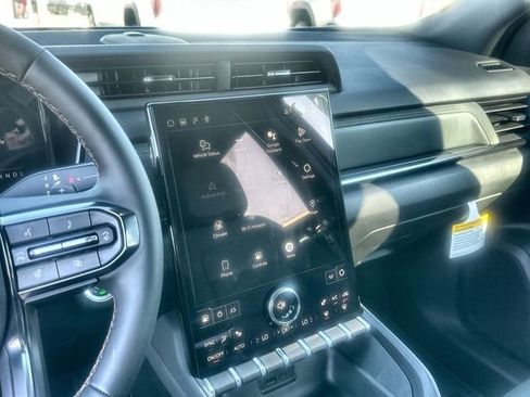 New 2026 GMC Terrain AT4 AWD/4WD image 12