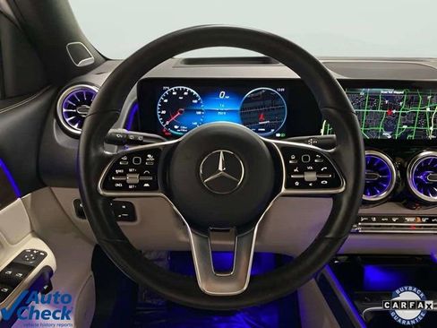 Used 2023 Mercedes-Benz EQB 300 4MATIC w/ Pinnacle Package image 32